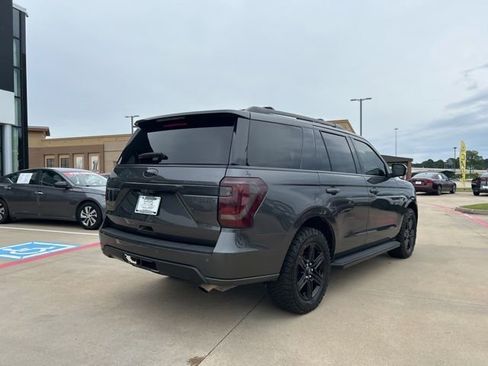 Used 2020 Ford Expedition XLT w/ Equipment Group 202A RWD image 15