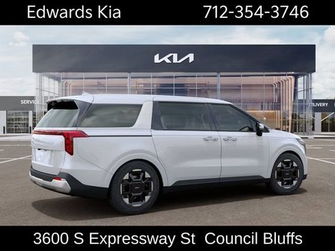 New 2026 Kia Carnival EX FWD image 7