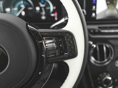 New 2025 Rolls-Royce Cullinan Black Badge image 53