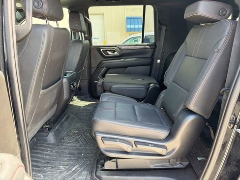 Used 2023 Chevrolet Suburban RST w/ Sport Performance Package image 17