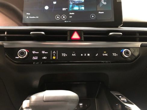 New 2026 Kia Sorento SX image 33