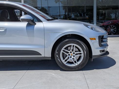 Certified 2019 Porsche Macan image 11