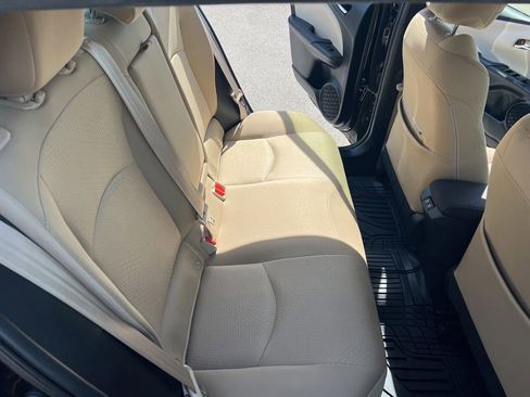 Used 2021 Toyota Prius LE FWD image 21