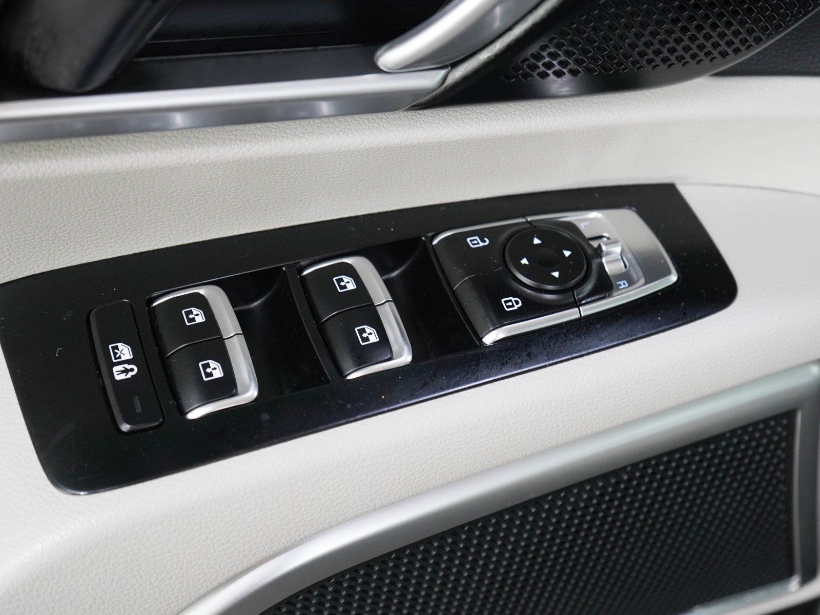 Used 2022 Kia Telluride S AWD/4WD image 21