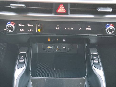 New 2026 Kia Sorento X-Line EX image 14