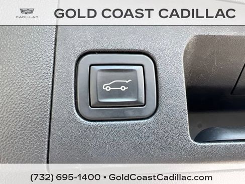 Used 2017 Cadillac XT5 Luxury w/ Driver Awareness Package FWD image 12