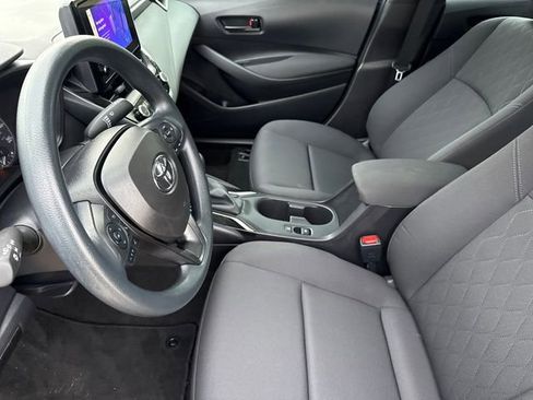 Used 2025 Toyota Corolla LE FWD image 17