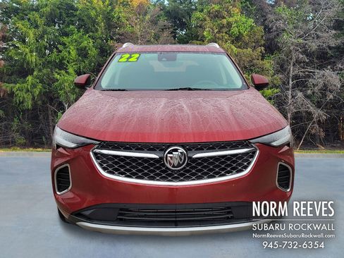 Used 2022 Buick Envision Avenir w/ Technology Package II image 2