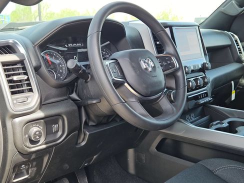 New 2026 RAM 1500 Express AWD/4WD image 10