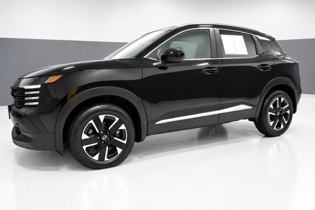 Certified 2026 Nissan Kicks SV w/ SV Premium Package AWD/4WD image 2