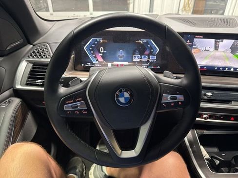 Used 2024 BMW X5 xDrive40i w/ Premium Package AWD/4WD image 8