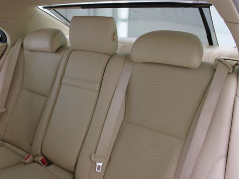 Used 2017 Lexus LS 460 w/ Comfort Package RWD image 39