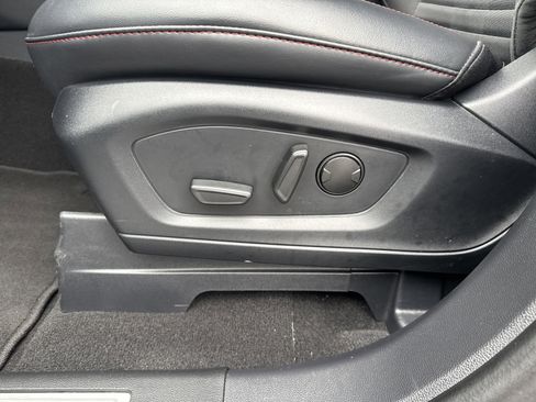 Used 2025 Ford Explorer ST-Line w/ ST-Line Street Pack image 25