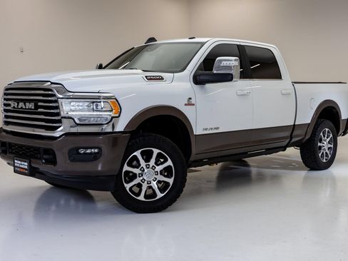 Used 2024 RAM 2500 Limited AWD/4WD image 4