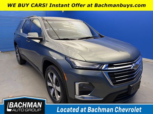 Used 2023 Chevrolet Traverse LT w/ LT Premium Package image 1