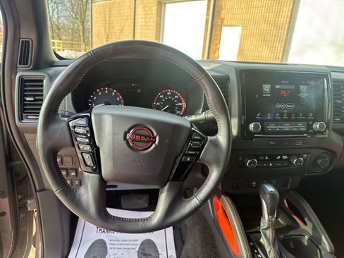 Used 2024 Nissan Frontier PRO-4X w/ Technology Package image 11