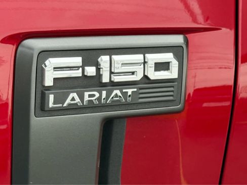 Used 2022 Ford F150 Lariat w/ Max Trailer Tow Package AWD/4WD image 13
