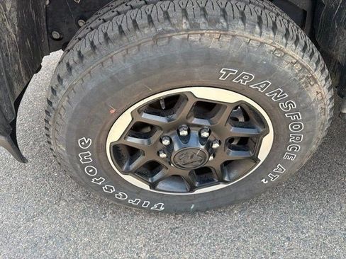 Used 2025 RAM 2500 Laramie AWD/4WD image 13