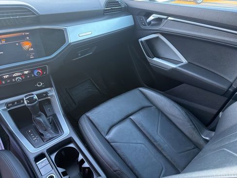 Used 2021 Audi Q3 2.0T Premium image 13