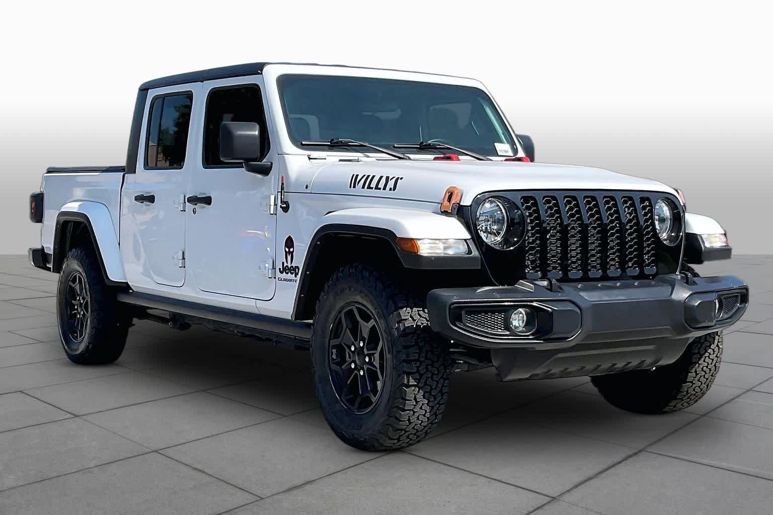 Used 2022 Jeep Gladiator Sport AWD/4WD image 3