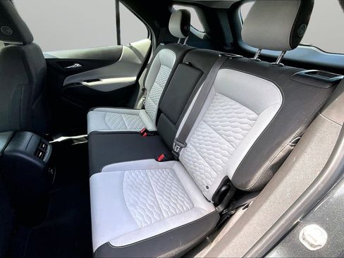 Used 2019 Chevrolet Equinox LS FWD image 17