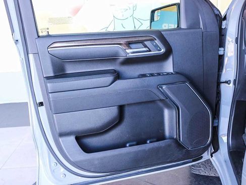 Used 2024 Chevrolet Silverado 1500 LT w/ Leather Package AWD/4WD image 21