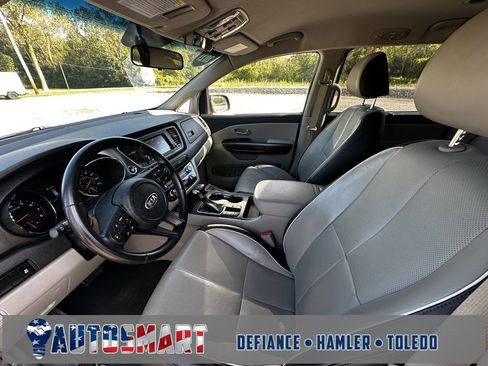Used 2021 Kia Sedona EX image 14