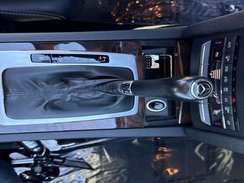 Used 2011 Mercedes-Benz E 550 Cabriolet image 21