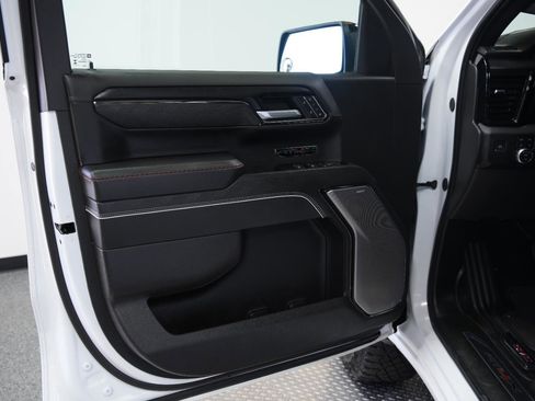 Used 2024 GMC Sierra 1500 AT4X image 27