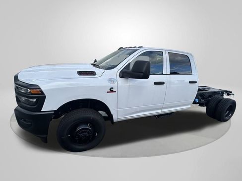 New 2025 RAM 3500 Tradesman image 3