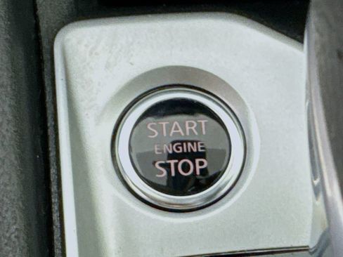 Used 2025 Nissan Altima 2.5 SV FWD image 19