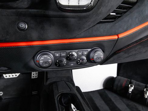 Used 2019 Ferrari 488 Pista Coupe image 25