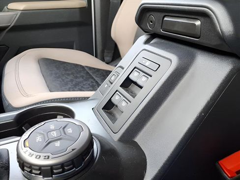 Used 2023 Ford Bronco Wildtrak image 23