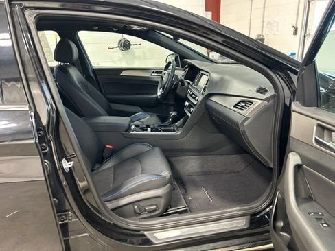 Used 2019 Hyundai Sonata Limited FWD image 11