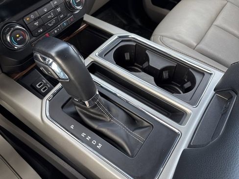 Used 2019 Ford F150 Lariat image 34