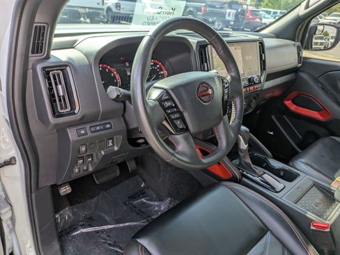 Used 2025 Nissan Frontier PRO-4X w/ Pro Premium Package AWD/4WD image 14