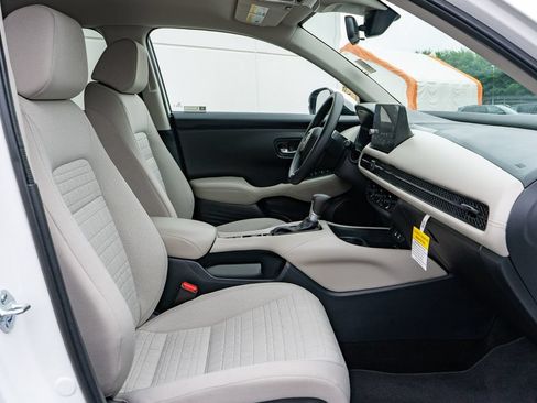 Certified 2026 Honda HR-V LX image 18