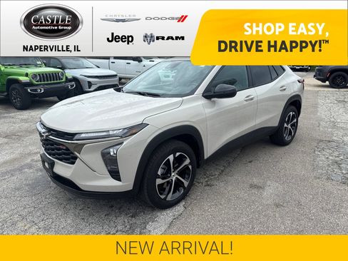 Used 2026 Chevrolet Trax RS w/ Sunroof Package FWD image 1