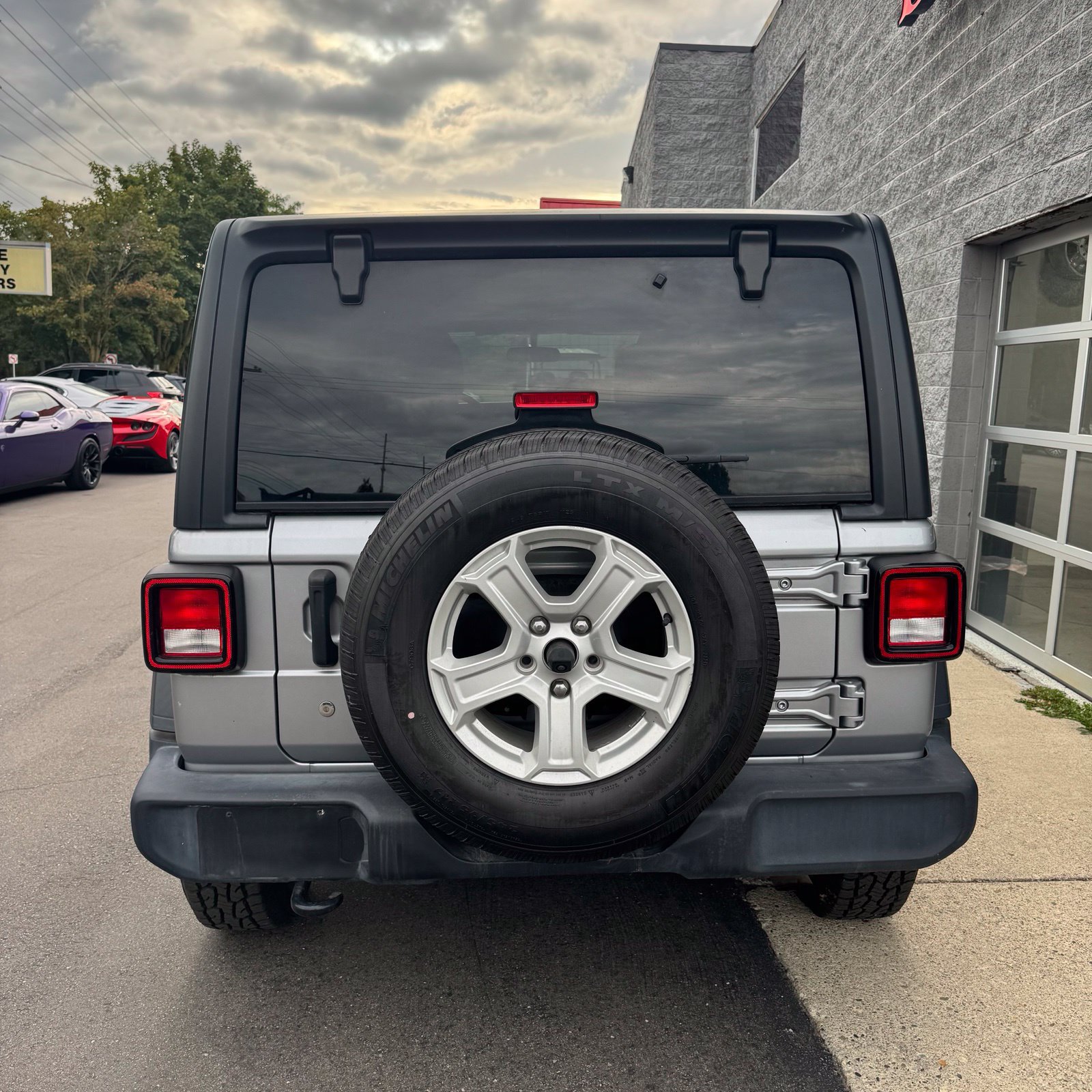 Used 2020 Jeep Wrangler Unlimited Sport S AWD/4WD image 6