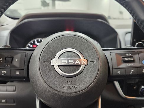 Used 2023 Nissan Rogue SL w/ SL Premium Package image 29