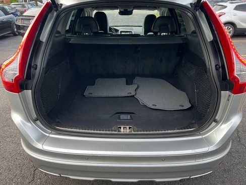 Used 2016 Volvo XC60 T5 Platinum w/ Protection Package AWD/4WD image 15