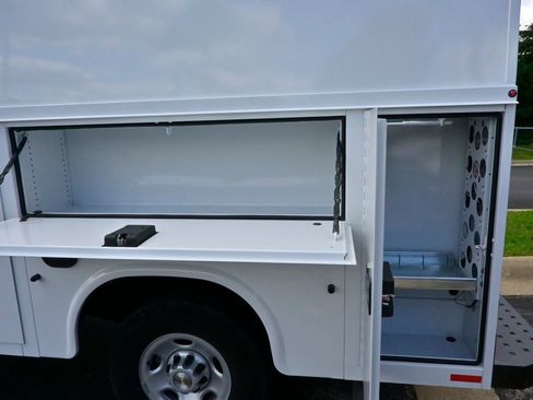 New 2025 Chevrolet Express 3500 w/ Power Convenience Package RWD image 6