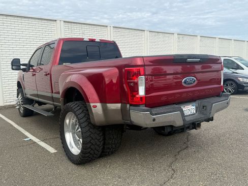 Used 2017 Ford F350 Lariat w/ Tow Technology Bundle image 3