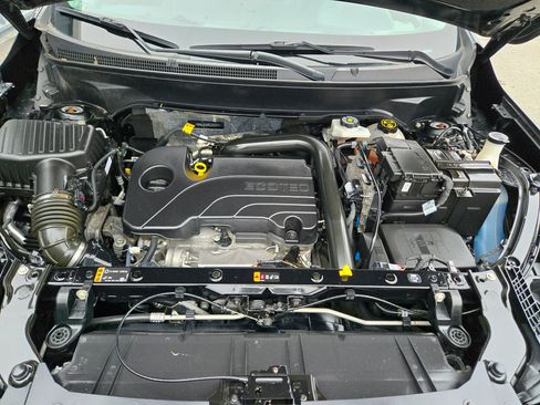 Used 2024 GMC Terrain SLT image 66