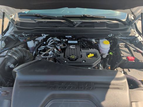 Used 2026 RAM 2500 Laramie AWD/4WD image 28