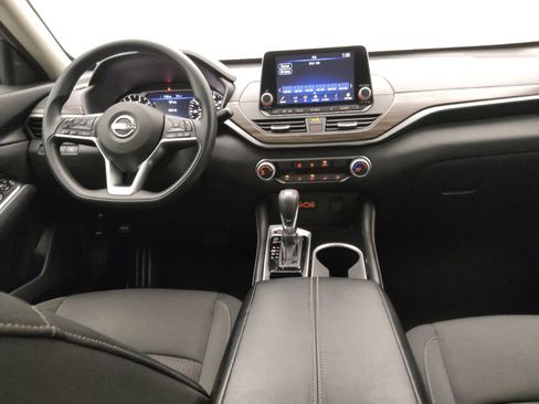 Used 2023 Nissan Altima 2.5 SV image 22