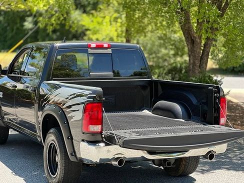 Used 2018 RAM 1500 Big Horn AWD/4WD image 40