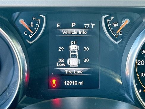 Used 2022 Jeep Gladiator Sport image 12