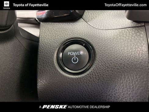 Used 2025 Toyota Camry LE image 32