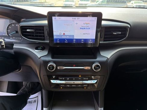 Used 2020 Ford Explorer XLT w/ Equipment Group 202A image 24